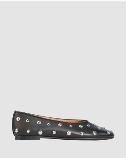 Black-stud