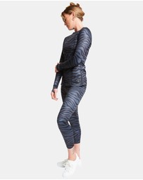 ROJO Outerwear - Women'S Living Best Life Crew Neck Top