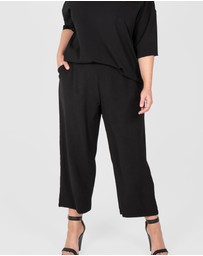 Love Your Wardrobe - Livia Crop Straight Leg Pants