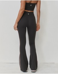 Pinky & Kamal - Vibration Flare Tights