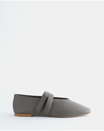 & Other Stories - Cross-Strap Leather Ballet Flats