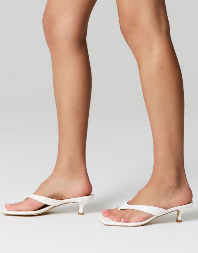 Verali - Martha Kitten Heel Thongs
