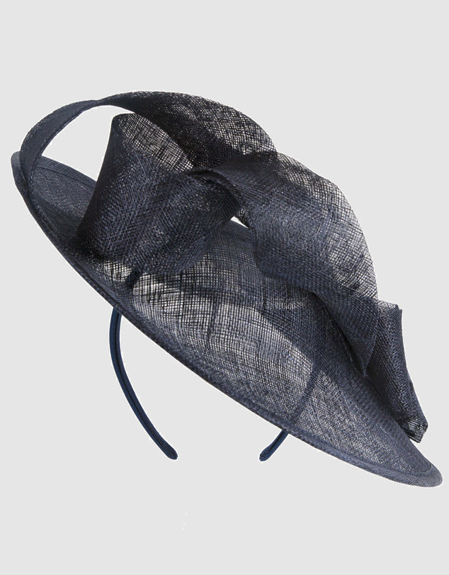 Max Alexander - Navy Plate Racing Fascinator