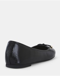 Miss Sofie - Lennie Flats