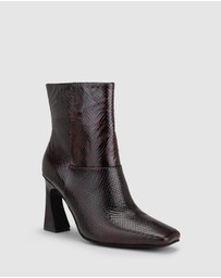Chaos & Harmony - Pulsar Boot