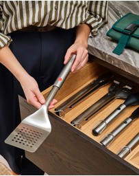Joseph Joseph - GrillOut™ 3-piece BBQ Turner, Tongs & Fork Set with Retractable Heads