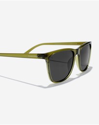 Hawkers Co - Hawkers - Wave - polarized green dark  Sunglasses for Men and Women Polarized
