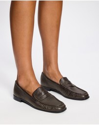 AERE - Classic Leather Loafers