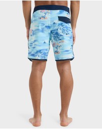 Quiksilver - Mens Surfsilk 18
