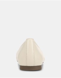 Vionic - Delanie Flat - Cream
