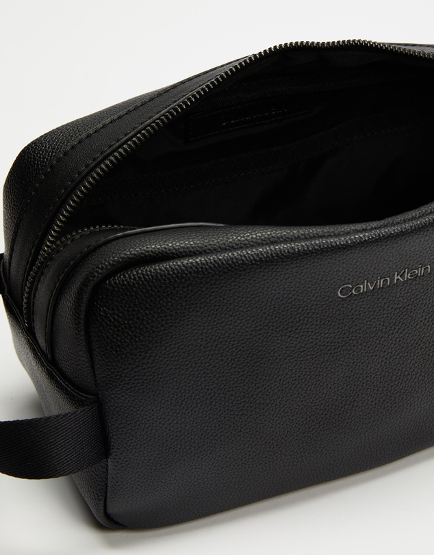 Calvin Klein - Warmth Washbag