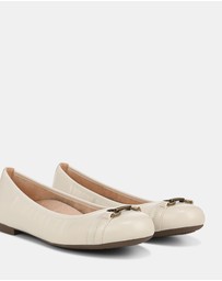 Vionic - Delanie Flat - Cream