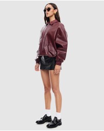 Lioness - Kenny Bomber