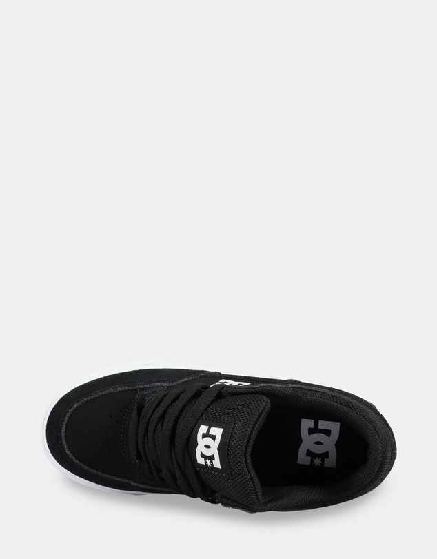 DC Shoes - Boys 8 to 16 Onyx Skate Shoes