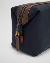 Country Road - Recycled Polyester Landon Washbag