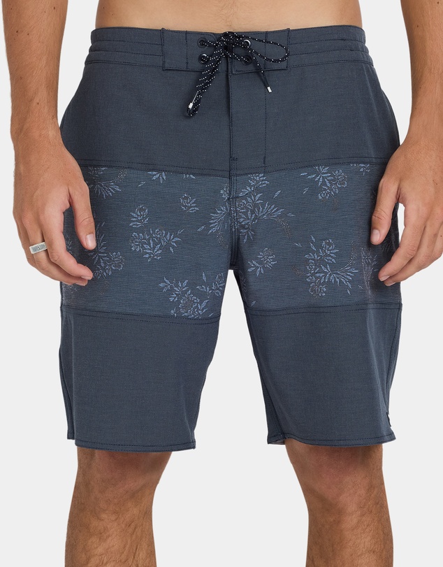 Billabong - Mens Tribong 18.5