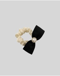 KAJA Clothing - Noir Pearl Bow Scrunchie