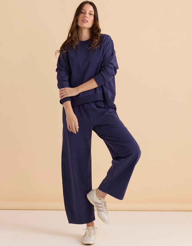 Betty Basics - Iris Sweatshirt