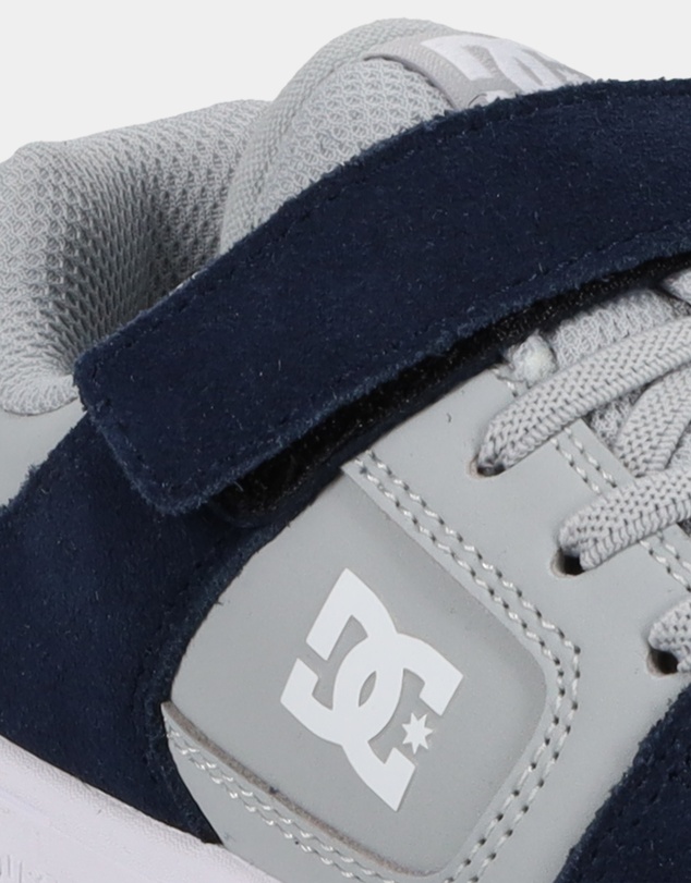 DC Shoes - Boys 4 to 16 Manteca 4 V Skate Shoes