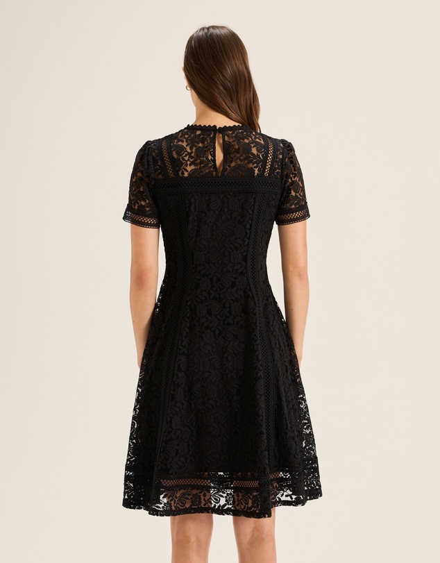 Review - Lacie Dress