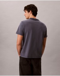 Calvin Klein Jeans - Acid Wash Monologo Graphic Relaxed T-Shirt