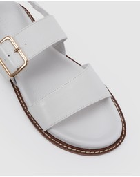 Nude Footwear - Undo
