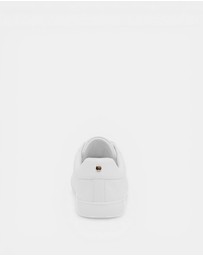 GUESS - Garda Low-Top Sneakers