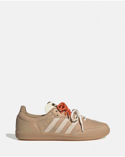 Magic Beige, Cream White & Cardboard