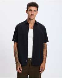 Former - Vivian Shunning SS Shirt