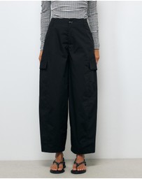 AERE - Organic Cotton Cargo Barrel Pants