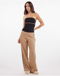 Dazie - Style Queen Strapless Top