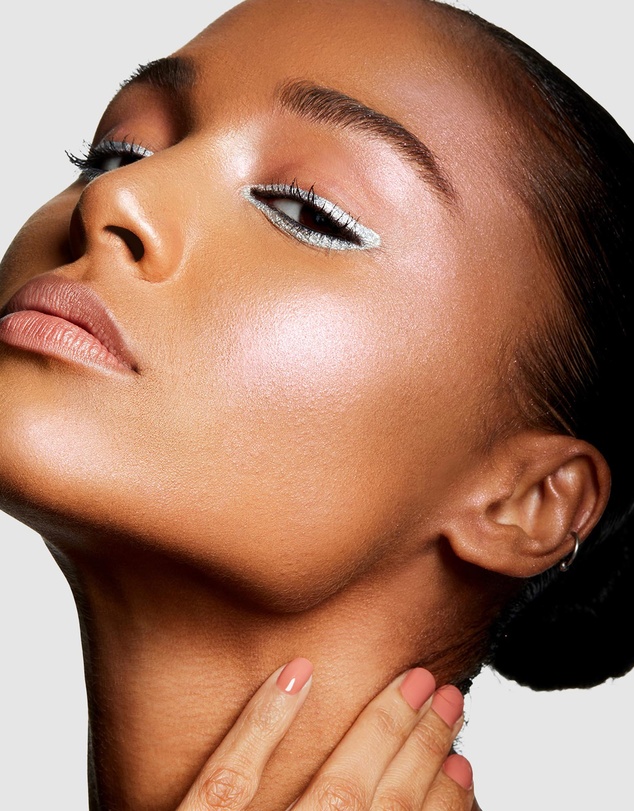 MAC - Extra Dimension Skinfinish