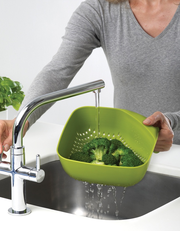 Joseph Joseph - Square Colander, Medium (White)