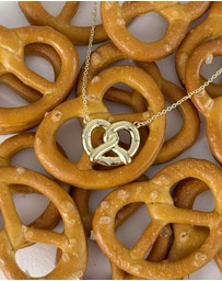 Wanderlust + Co - Pretzel Necklace