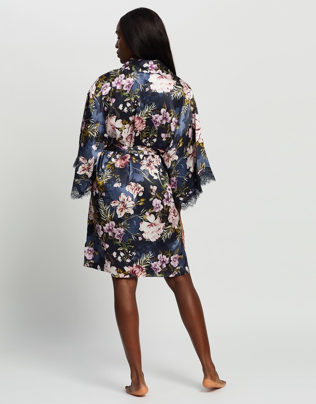 Sainted Sisters - Scarlett Silk Kimono