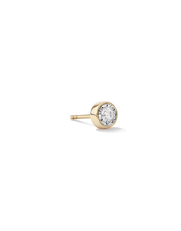 Michael Hill - Single Solitaire Stud Earring with 0.10 Carat TW of Diamonds In 10kt Yellow Gold