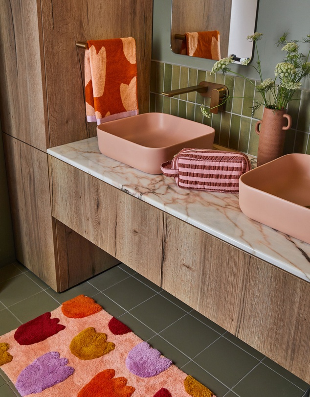Mosey Me - Tulip Fields Bath Runner