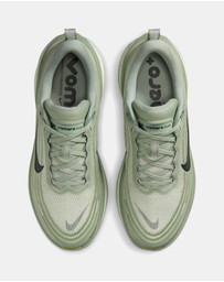 Nike - Nike Vomero Plus - Men's