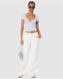 EDIKTED - Katia V Neck Top