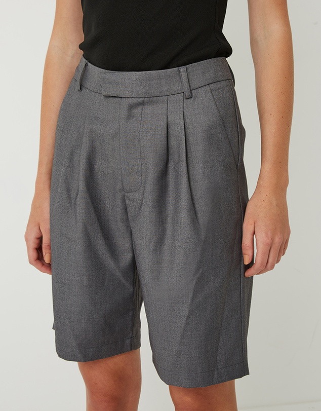 FRIEND of AUDREY - Carter Pleated Shorts