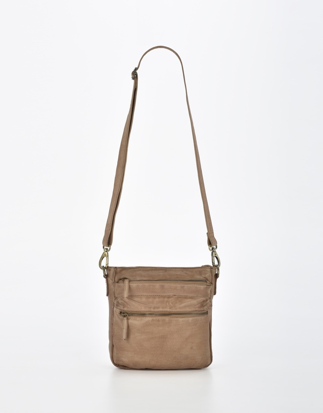 Cobb & Co - Mawson Washed Leather Multiple Pocket Crossbody