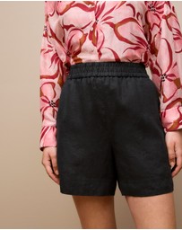 Trenery - Linen Pull On Short in Black