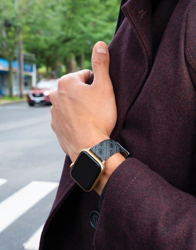 GUESS - Guess Apple Band - Quattro G Charcoal Leather 42/44/45mm