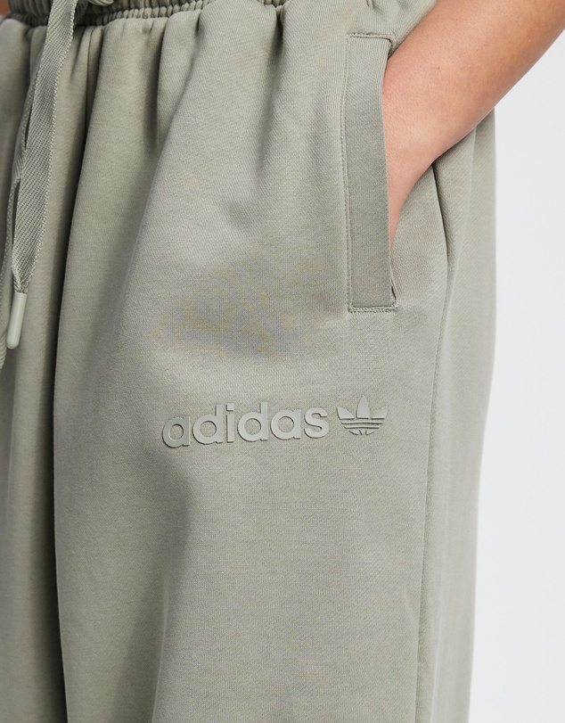 adidas Originals - Essentials Linear Oversized Jogger Pants