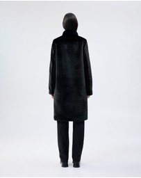 Unreal Fur - Raven Coat
