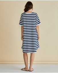 Betty Basics - Eloise T-Shirt Dress