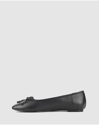 Verali - Eugenie Ballet Flats