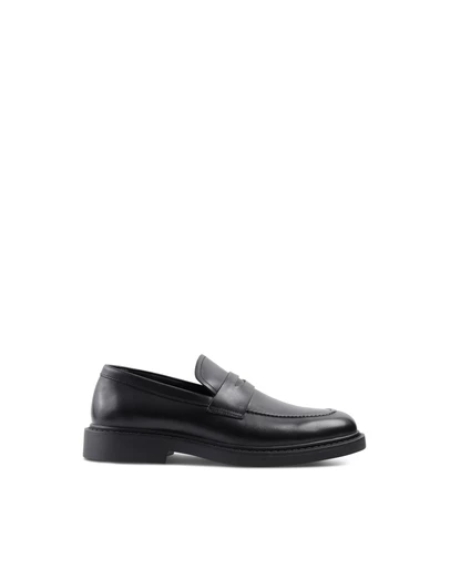 yd. - Nolan Penny Leather Loafer