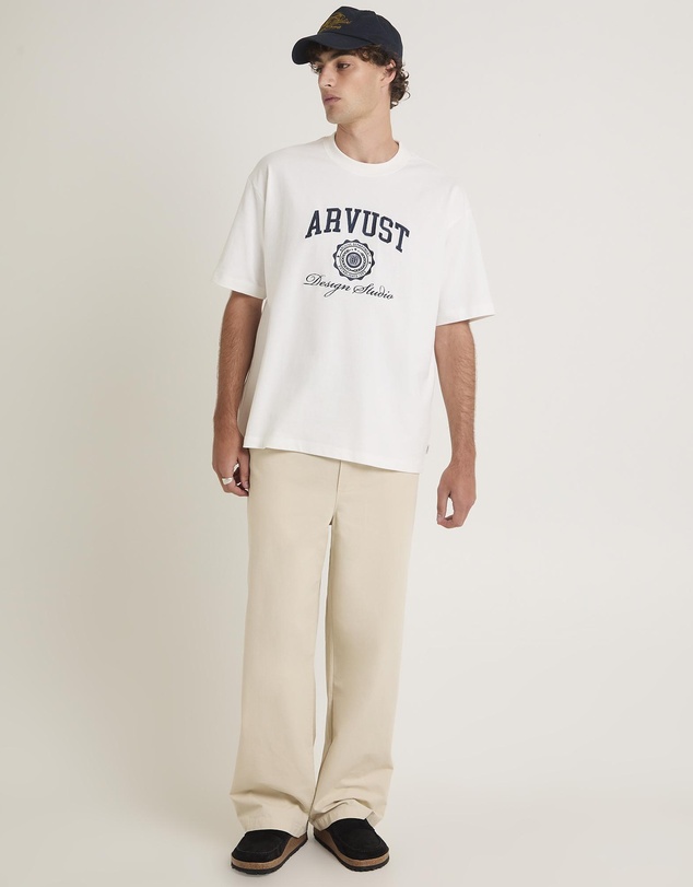 Arvust - College T-Shirt