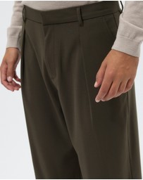 AERE - Pleated Relaxed Fit Pants